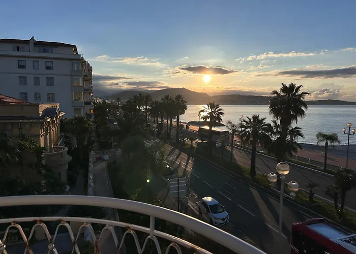 Beach Front, Superbe Appartement Pour 4 Personnes
